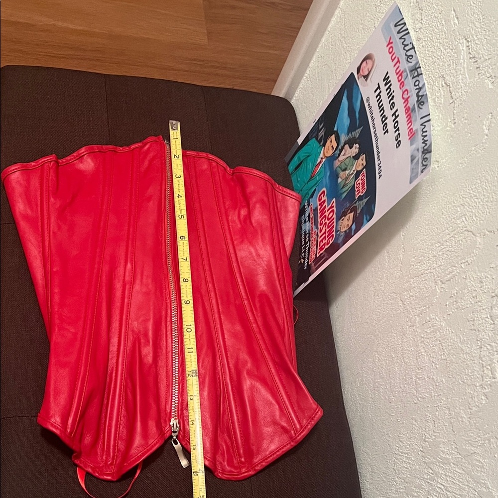 #1667**Red Leather Zip-Front Corset Top - Picture 6 of 10